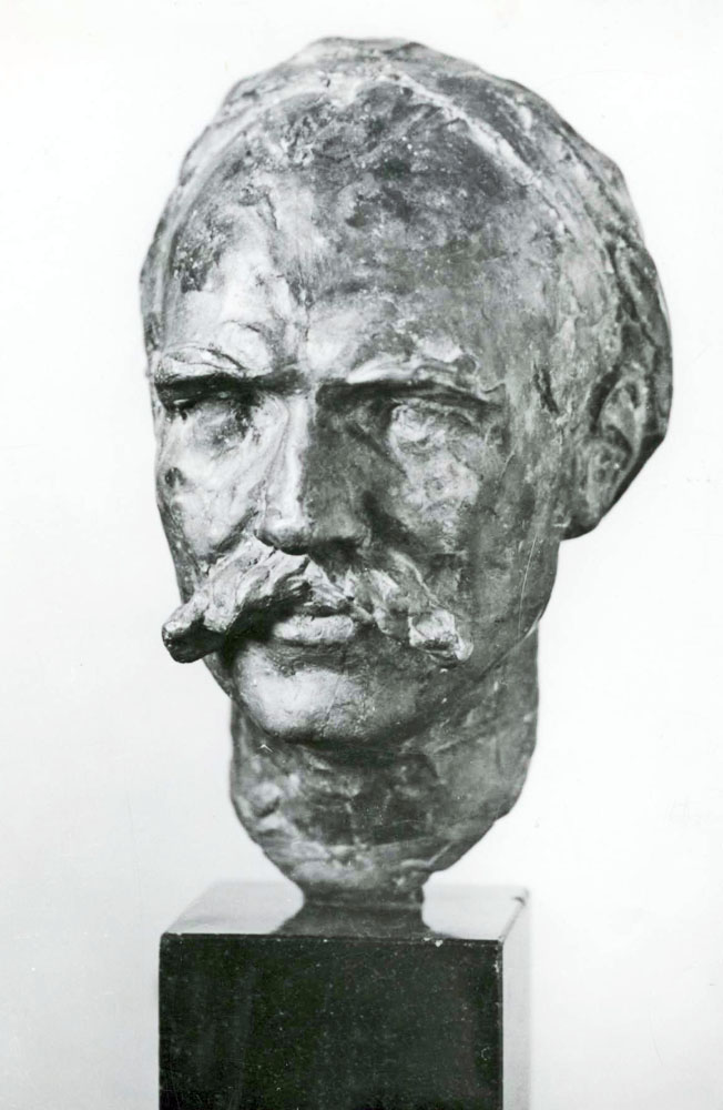 «Рибалка з Чорногорки». 1958. Бронза, граніт